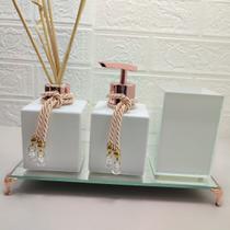 Kit Lavabo Jogo Banheiro Aromatizador Porta Sabonete Porta Escova Pincel Bandeja Decorativa Espelhada-Organizadores-Branco e Rosê Gold Kit Lavabo Jogo Banheiro Aromatizador Porta Sabonete Porta Escova Pincel Bandeja Decorativa Espelhada-Organizadores-Branco e Rosê Gold