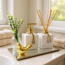 Kit Lavabo Luxo Banheiro Saboneteira e Difusor Com Bandeja - Vidro Cubo Branco Dourado