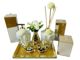 Kit Lavabo Luxo Dourado Branco Aroma Sabonete Porta Escovas Kit Lavabo Luxo Dourado Branco Aroma Sabonete Porta Escovas