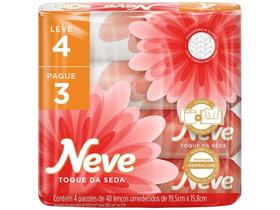 Kit Lenço Umedecido Neve Toque de Seda - 4 Pacotes com 48 Lenços Kit Lenço Umedecido Neve Toque de Seda - 4 Pacotes com 48 Lenços