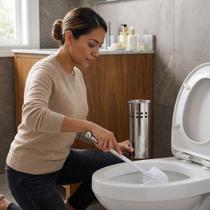 Kit Lixeira Redonda com Pedal Multiuso Aço 5 litros e Escova Sanitária com Suporte Inox KIT:Escova Sanitaria