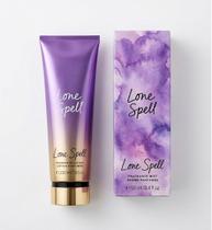 Kit Love Spell 2 Itens Hidratante 236ml Colônia 50ml Fragance Mist Kit Love Spell 2 Itens Hidratante 236ml Colônia 50ml Fragance Mist
