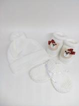 kit luva,touca e sapatinho branco com ursinho para bebê de 0 a 2 meses em tricô