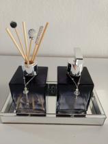 Kit luxo em vidro degrade azul com bandeja em espelho, varetas, pingente. Kit luxo em vidro degrade azul com bandeja em espelho, varetas, pingente.
