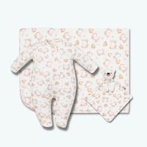 Kit Macacão Cueiro e Naninha Hug Presenteável Amor de Urso Kit Macacão Cueiro e Naninha Hug Presenteável Amor de Urso
