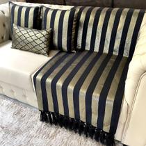 Kit Manta Listrado, 2 Capas de Almofada e 1 Almofada Retangular Luxo Preto e Dourado 45cmx45cm