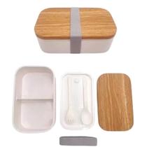 Kit Marmiteira Marmita com Talheres Colher Garfo Divisória Lunch Fitness Armazenar Transportar Consumir Refeições 900ml Branca Kit Marmiteira Marmita com Talheres Colher Garfo Divisória Lunch Fitness Armazenar Transportar Consumir Refeições 900ml Branca