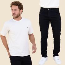 Kit Masculino De Calça Jeans Tradicional Slim E Camiseta Básica Branca de Gola Redonda