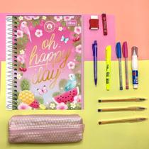 Kit Material Escolar Feminino Essencial Completo com Caderno Jolie 160Fls, Borracha, Lapiseira, Grafite, Caneta e Corretivo Kit Material Escolar Feminino Essencial Completo com Caderno Jolie 160Fls, Borracha, Lapiseira, Grafite, Caneta e Corretivo
