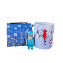 Kit Medicina Presente Especial para Dia do Médico + caneca e Pendrive Cirurgião 8 GB