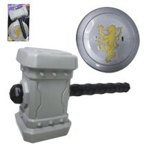 Kit medieval com martelo + escudo guerreiro leao na cartela - TOYMASTER Kit medieval com martelo + escudo guerreiro leao na cartela - TOYMASTER