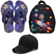 Kit Meninos Chinelo Estampa Carrinho + Boné + Mochila