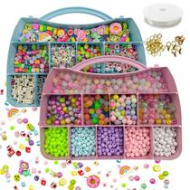 Kit Miçangas Bolinhas Perolas Entremeios Letras Pingentes 2100pçs de Pulseiras Colar Biju Artesanato
