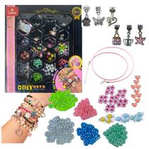 Kit Miçangas Infantil Coloridas Para Montar Pulseiras 138 pecas - Castela Kit Miçangas Infantil Coloridas Para Montar Pulseiras 138 pecas - Castela