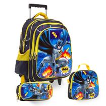 Kit Mochila Batman Rodinha Com Estojo Lancheira Térmica Kit Mochila Batman Rodinha Com Estojo Lancheira Térmica