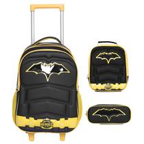 Kit mochila carrinho infantil 17", lancheira térmica e estojo escolar Heroes Batmax Yins Kit mochila carrinho infantil 17", lancheira térmica e estojo escolar Heroes Batmax Yins