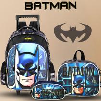 Kit Mochila com Rodas + Lancheira Térmica + Estojo Triplo Batman