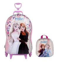 Kit Mochila de Rodas e Lancheira em 3D Frozen Elsa e Anna - Diplomata Kit Mochila de Rodas e Lancheira em 3D Frozen Elsa e Anna - Diplomata