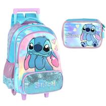 Kit Mochila de Rodinhas e Estojo Stitch 3D em Alto Relevo AZ Kit Mochila de Rodinhas e Estojo Stitch 3D em Alto Relevo AZ