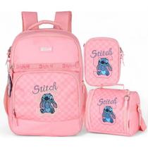 Kit Mochila Escolar de Costas Lancheira e Estojo STITCH Xadrez Rosa Luxcel