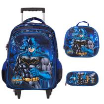 Kit Mochila Escolar Masculina Rodinha Batman 3D + Lancheira