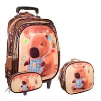 Kit Mochila Infantil Capivara Rodinhas Com Lancheira Térmica Kit Mochila Infantil Capivara Rodinhas Com Lancheira Térmica