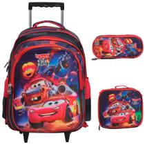 Kit Mochila Infantil Rodinha Lancheira Estojo Carros 3D Kit Mochila Infantil Rodinha Lancheira Estojo Carros 3D