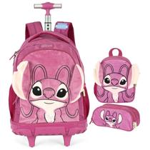 Kit Mochila Rodinhas Lancheira Estojo Peluciada Stitch