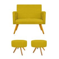 Kit Namoradeira Arenzza e 02 Puffs Sofia Base Giratória de Madeira Sala de Espera Recepção Suede Amarelo - DAMAFFÊ MÓVEIS