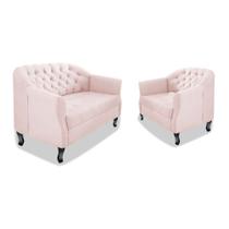 Kit Namoradeira Sofá Recamier e Poltrona Julia Pés Luís Xv Com Botonê para Sala de Estar Recepção Quarto Escritório Rosê Suede - AM Decor Kit Namoradeira Sofá Recamier e Poltrona Julia Pés Luís Xv Com Botonê para Sala de Estar Recepção Quarto Escritório Rosê Suede - AM Decor