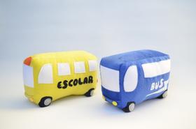 KIT Ônibus Escolar E Ônibus De Turismo De Pelúcia ( 2 Peças) KIT Ônibus Escolar E Ônibus De Turismo De Pelúcia ( 2 Peças)