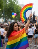 Kit Orgulho LGBTQIA+ Completo Leque Arco-Íris Grande + Bandeira LGBT Colorida