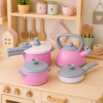 Kit Panelinhas Infantil Cozinha de Brinquedo Rosa Pink 4 Pçs Kit Panelinhas Infantil Cozinha de Brinquedo Rosa Pink 4 Pçs