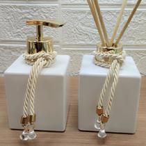 Kit Para Lavabo Aromatizador Difusor Porta Sabonete Líquido Saboneteira Dispenser-Jogo Banheiro-Organizadores-Branco e Dourado Kit Para Lavabo Aromatizador Difusor Porta Sabonete Líquido Saboneteira Dispenser-Jogo Banheiro-Organizadores-Branco e Dourado