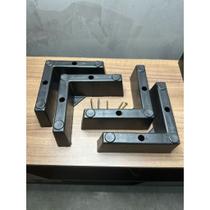 Kit Pé Antiaderente Anti-risco Cantoneira L Plástico Para Sofá 4 und.