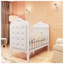 Kit Peroba Berço Elô Branco + Capitonê material sintético Branco Incluso Kit Peroba Berço Elô Branco + Capitonê material sintético Branco Incluso