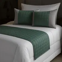 Kit Peseira King Copacabana 3 Peças Acompanha Almofadas Cheias Toque Macio e Conforto Kit Peseira King Copacabana 3 Peças Acompanha Almofadas Cheias Toque Macio e Conforto