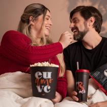 Kit Pipoca com 2 Copos e Balde - Eu e Você Kit Pipoca com 2 Copos e Balde - Eu e Você