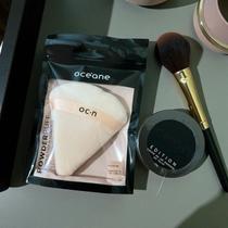 Kit Pó Solto e Esponja de Maquiagem Powder Puff Océane (2 Produtos)