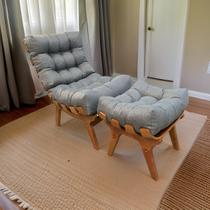 Kit poltrona costela com base em madeira + puff linho g2home Kit poltrona costela com base em madeira + puff linho g2home