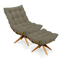 Kit Poltrona e Puff Giratória Costela Suede Capuccino Base Madeira Straso Móveis Kit Poltrona e Puff Giratória Costela Suede Capuccino Base Madeira Straso Móveis