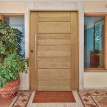 Kit Porta de Madeira Pivotante 210x140cm Batente 14Cm Fechadura 803 Rolete 3B Hale Esquadrias