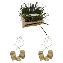Kit Porta Feno Cilindro e 2 Bolachas de Madeira Pinus Para Hamsters Coelhos Porquinhos da Índia e Outros Roedores