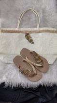 Kit Praia Bolsa E Chinelo Pena Dourada