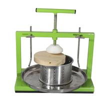 Kit Prensa Queijo + Forma Redonda Alumínio 14cm Gastrobel Kit Prensa Queijo + Forma Redonda Alumínio 14cm Gastrobel