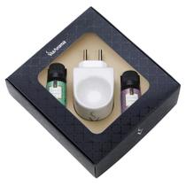 Kit Presente Aromatizador Elétrico Porcelana mais 2 Essências Via Aroma - Bamboo e Lavanda Kit Presente Aromatizador Elétrico Porcelana mais 2 Essências Via Aroma - Bamboo e Lavanda