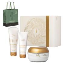 Kit Presente Lily Acetinados Hidratante Geleia Corporal Sabonete Líquido O Boticário 3 Itens REF 86182 Kit Presente Lily Acetinados Hidratante Geleia Corporal Sabonete Líquido O Boticário 3 Itens REF 86182