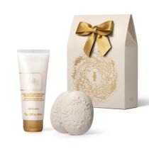 Kit Presente Natal Lily Cuidados Sabonete e Creme Hidratante Acetinado Corporal (2 Ite) - OBoticario Kit Presente Natal Lily Cuidados Sabonete e Creme Hidratante Acetinado Corporal (2 Ite) - OBoticario