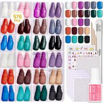 Kit Press on Nails Beetles 576 unidades de 24 cores com cola e adesivos Kit Press on Nails Beetles 576 unidades de 24 cores com cola e adesivos