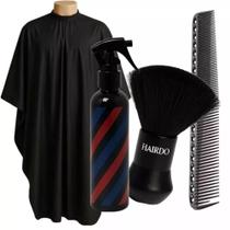 Kit Profissional para Barbeiros Capa de Corte Borrifador Espanador e Pente Kit Profissional para Barbeiros Capa de Corte Borrifador Espanador e Pente